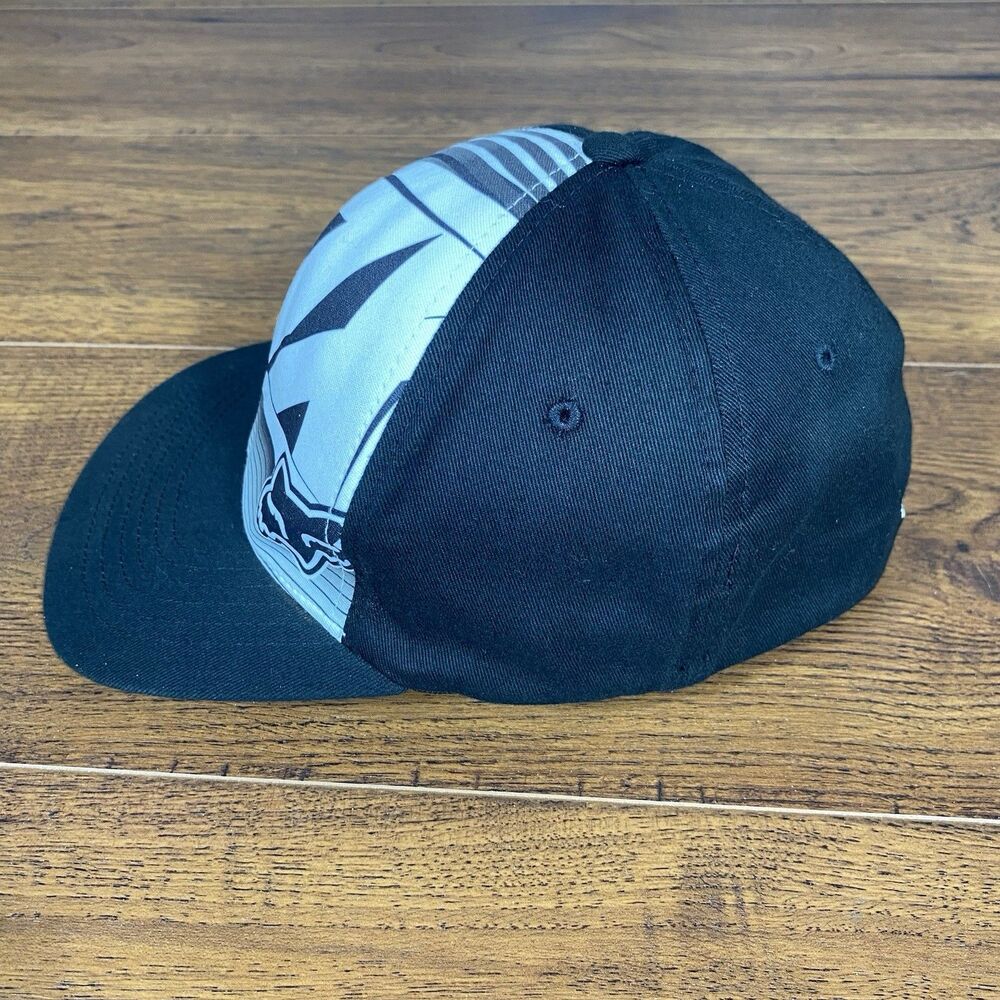 Fox Racing Campaign Flexfit Hat Black Fitted Cap Team Logo Hat Size S/M NWT New - Picture 2 of 10
